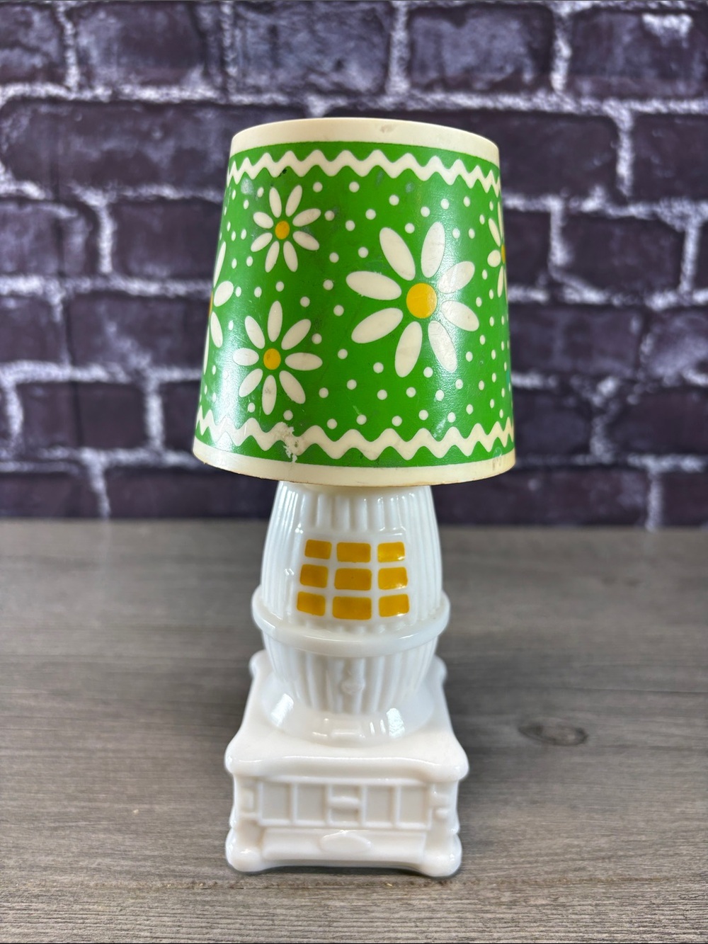 Vintage Avon Country Charm Potbelly Stove Decanter Green Daisy